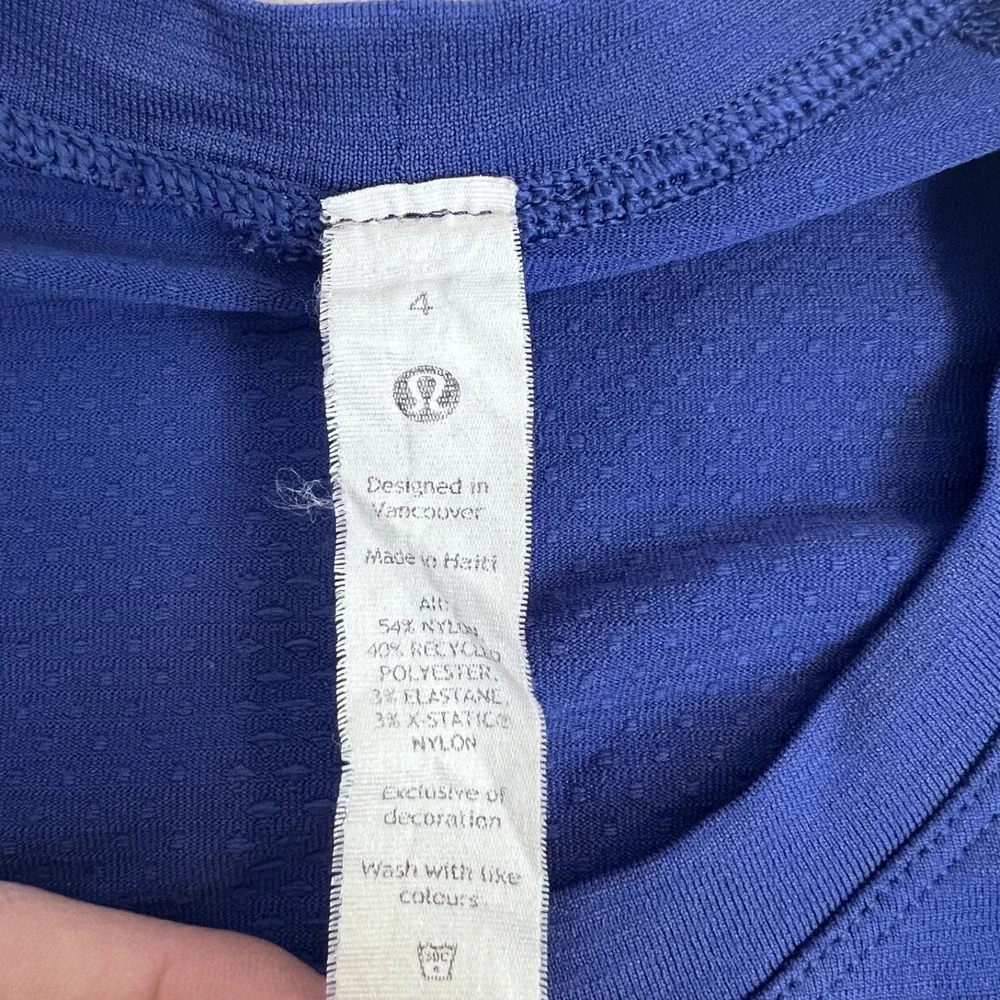 Lululemon Swiftly Tech Short Sleeve 2.0 Womens Size 4 Blue Psychic Athletic READ - Picture 3 of 9